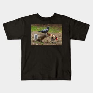 squirrel with shopping cart Kids T-Shirt